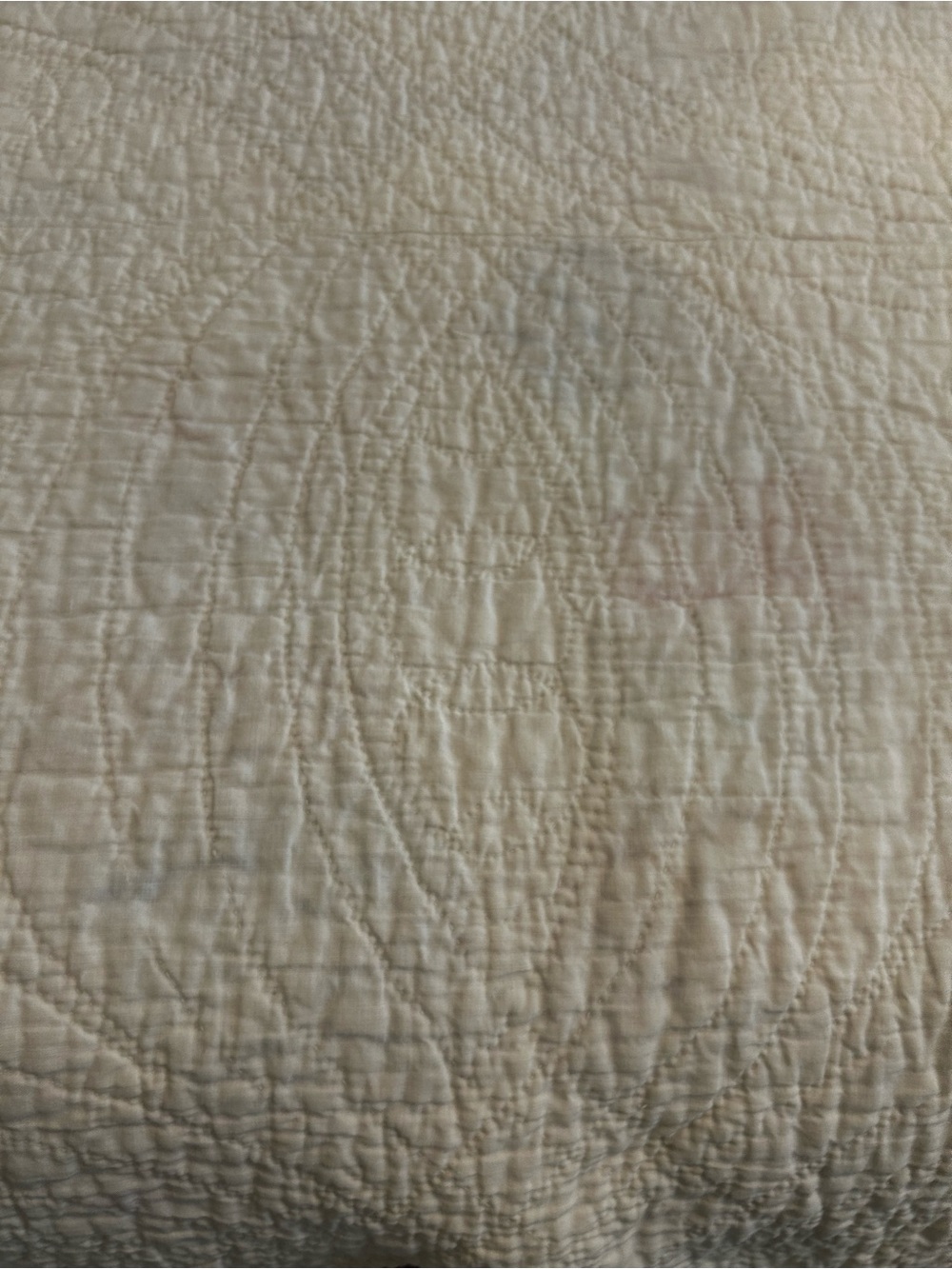 Vintage Double Wedding Ring Quilt - Cream Background with Multicolor Rings - Picture 15 of 16
